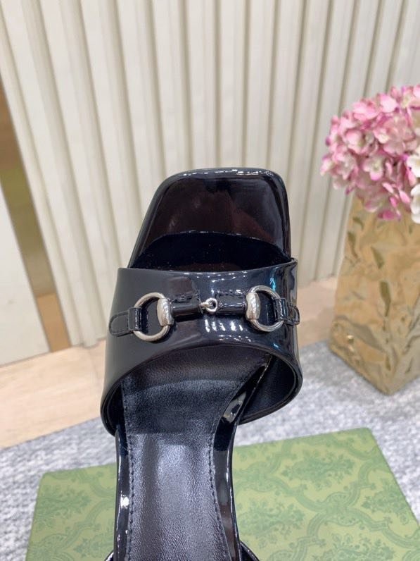 Босоножки на высоком каблуке Horsebit фото 3