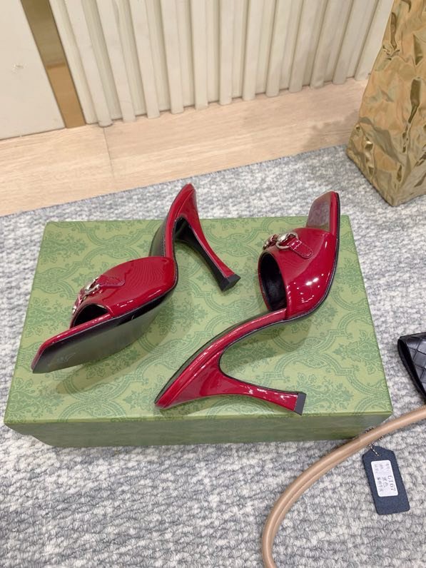 Босоножки на высоком каблуке Horsebit фото 6