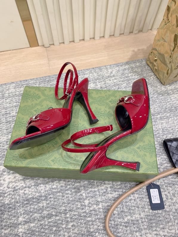 Босоножки на высоком каблуке Horsebit фото 6