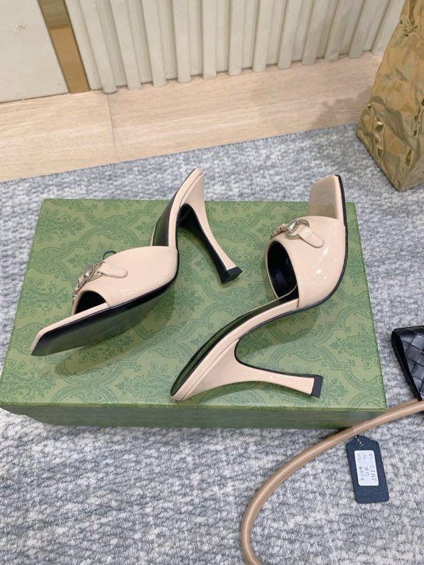 Босоножки на высоком каблуке Horsebit фото 7