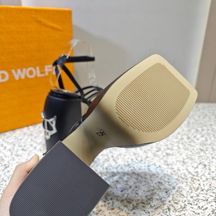 Sandals on high heel and platform фото 7