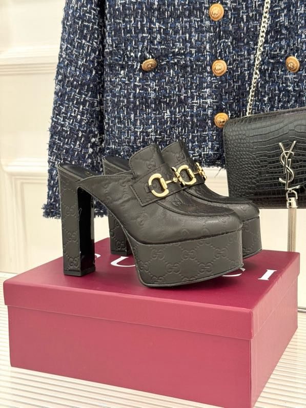 Босоножки на высоком каблуке Platform Horsebit