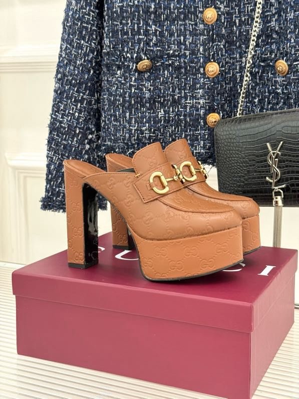 Босоножки на высоком каблуке Platform Horsebit