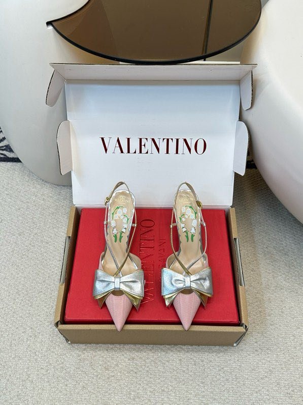 Босоніжки на високому підборах з бантом