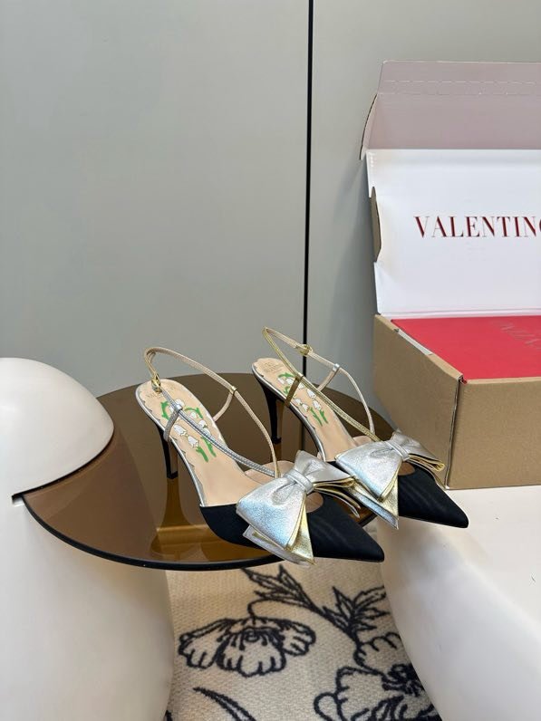 Sandals on high heel from bow фото 3