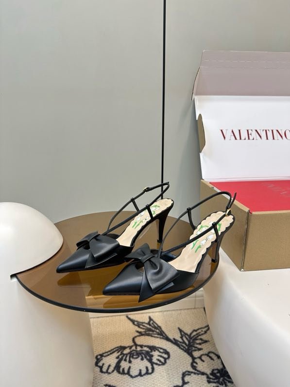 Sandals on high heel from bow фото 7