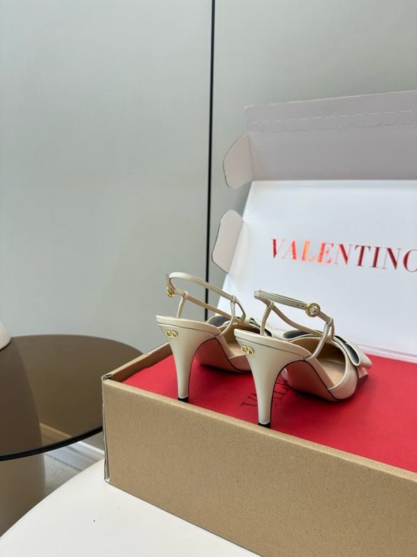 Sandals on high heel from bow фото 7