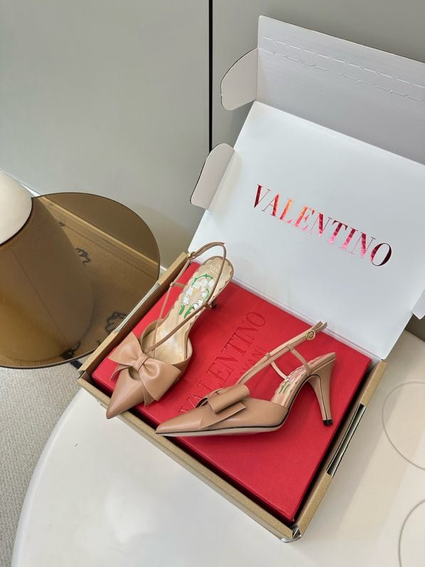 Sandals on high heel from bow фото 7