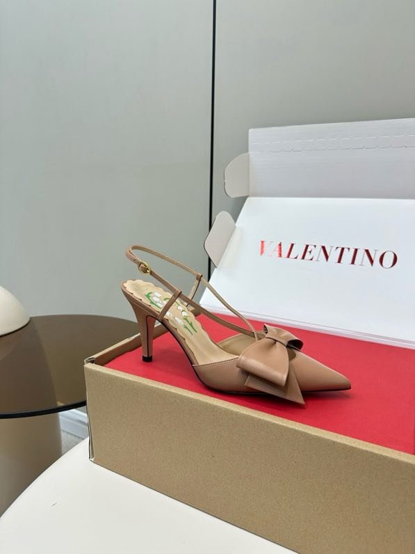 Sandals on high heel from bow фото 8