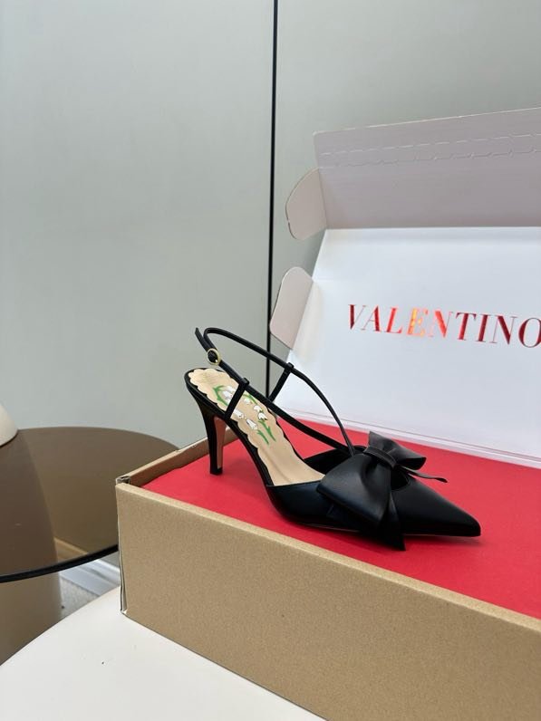 Sandals on high heel from bow фото 9