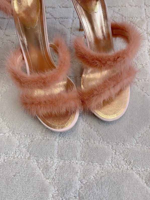 Босоніжки на високому підборах з норковым хутром фото 3