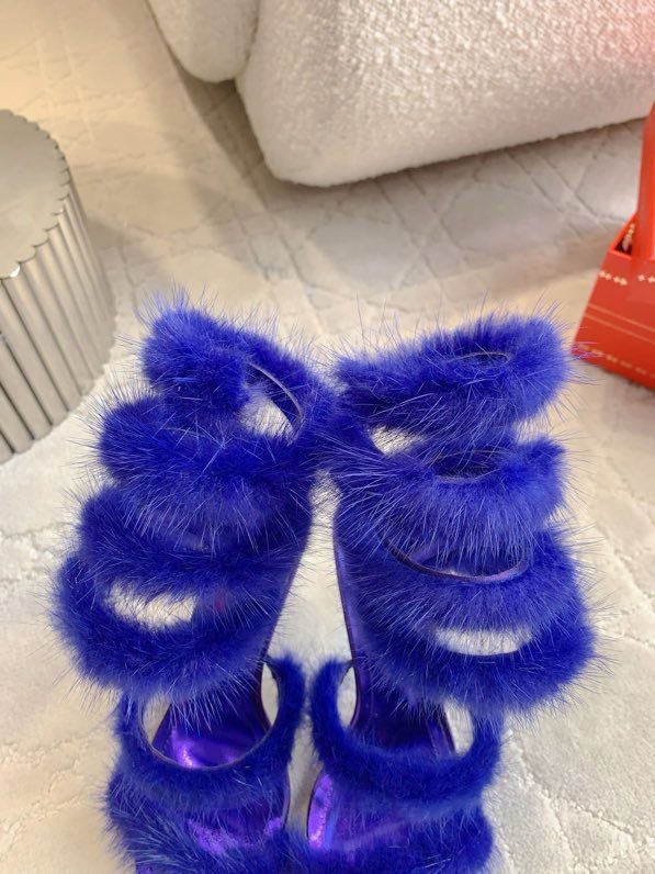 Босоніжки на високому підборах з норковым хутром фото 4