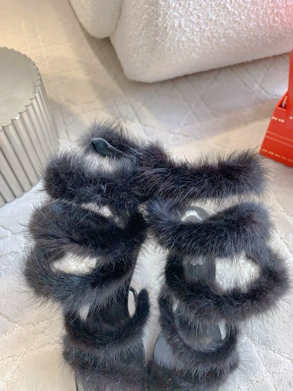 Босоножки на высоком каблуке с норковым мехом фото 7