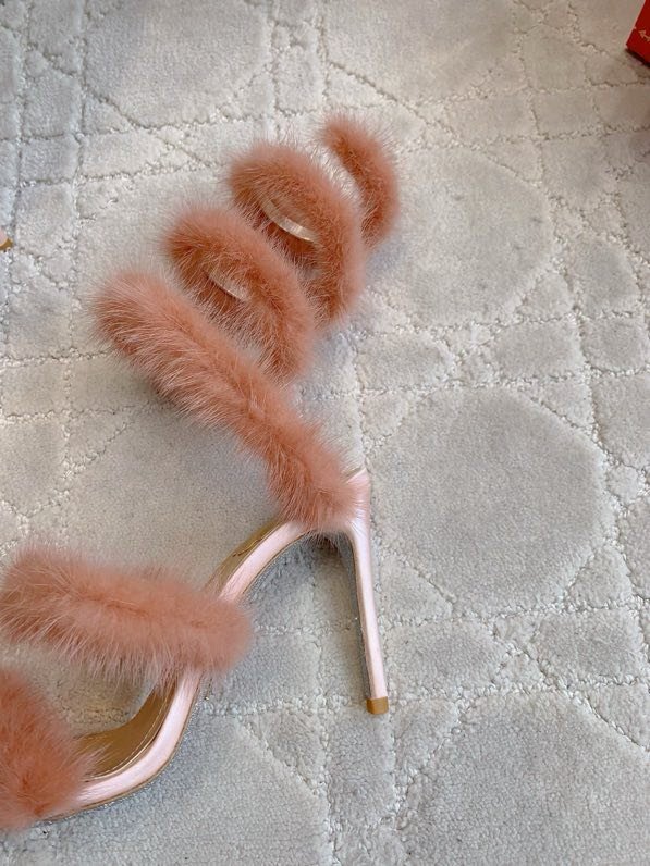 Босоніжки на високому підборах з норковым хутром фото 8