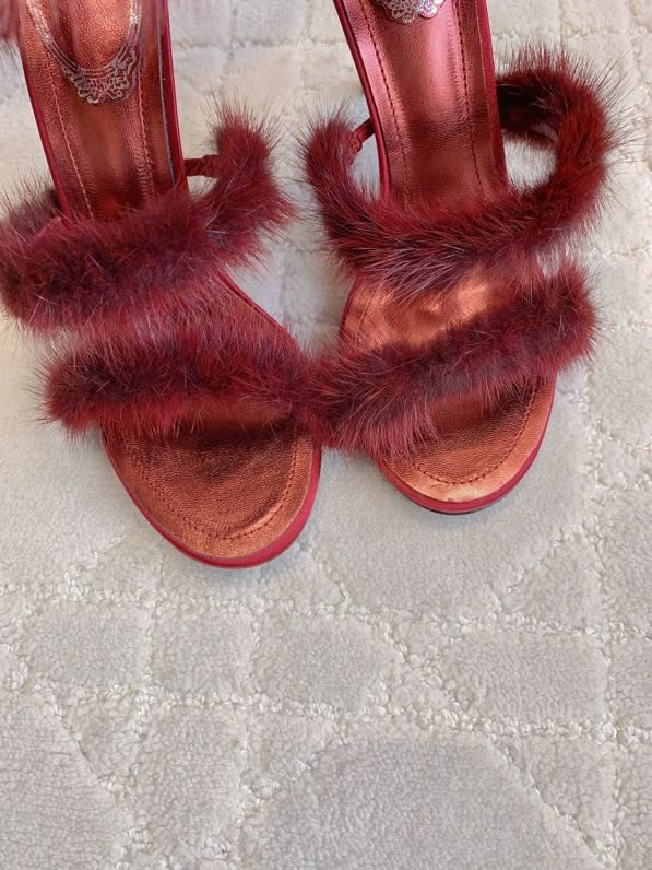 Босоніжки на високому підборах з норковым хутром фото 9