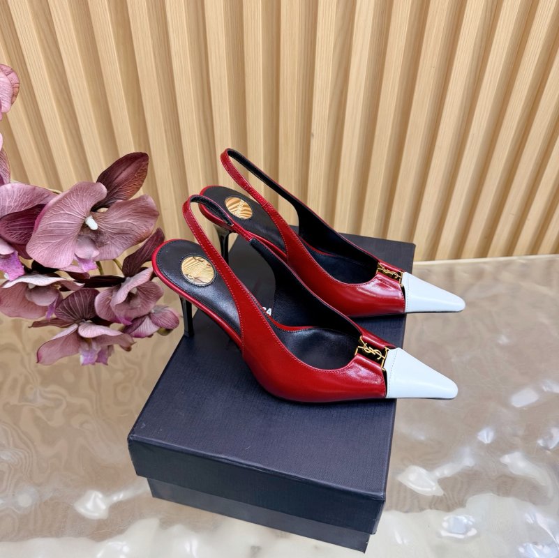 Босоножки на высоком каблуке