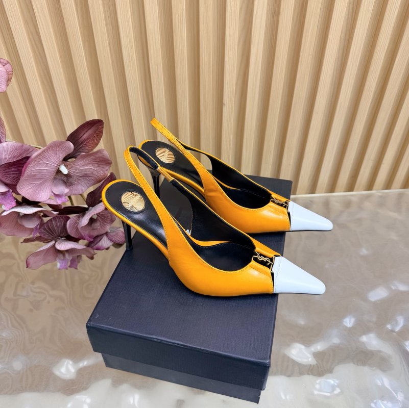 Босоножки на высоком каблуке