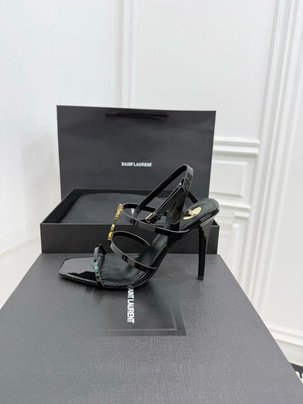 Sandals on high heel фото 2