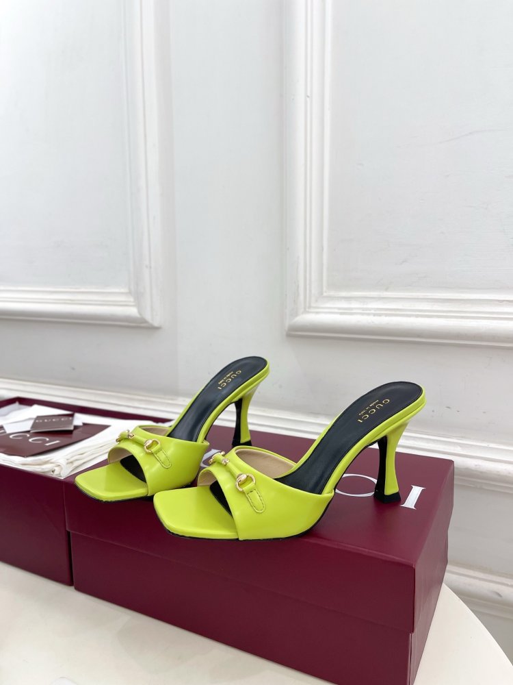 Босоножки на высоком каблуке фото 3