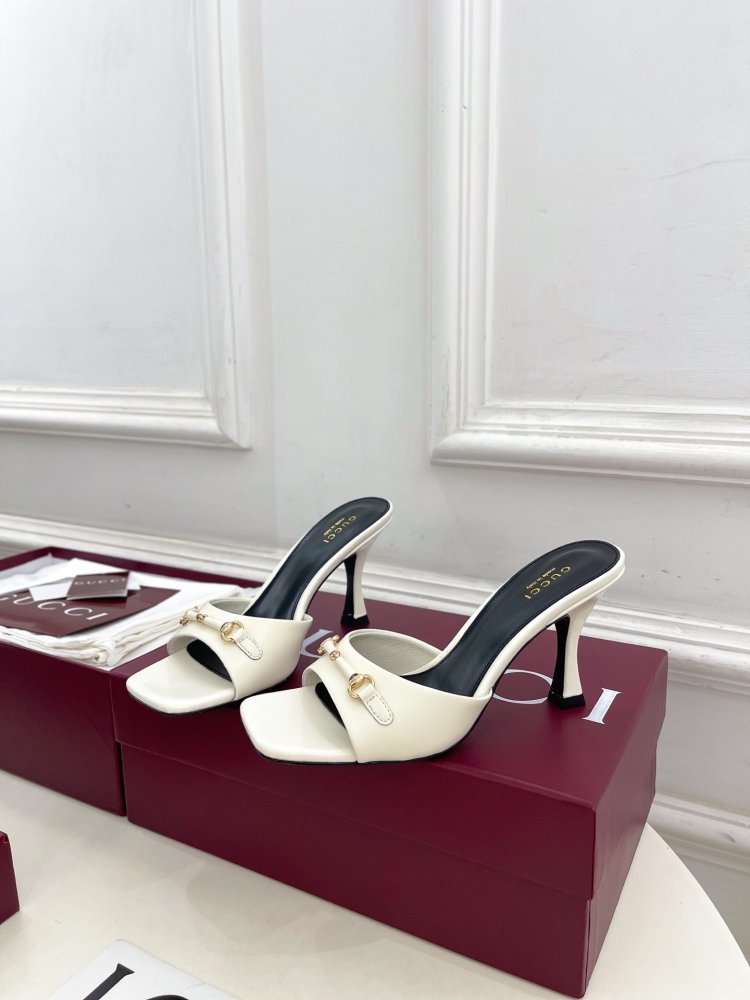 Босоножки на высоком каблуке фото 3