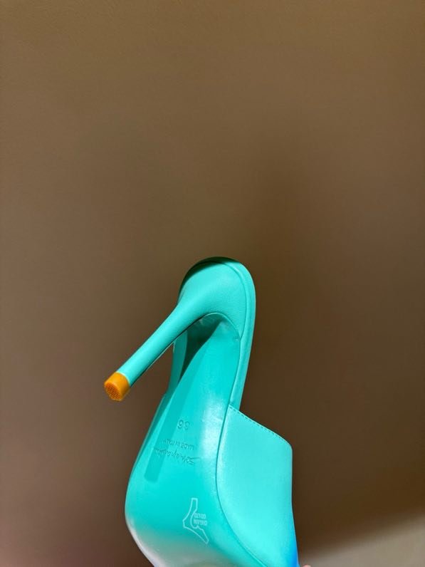 Sandals on high heel фото 5