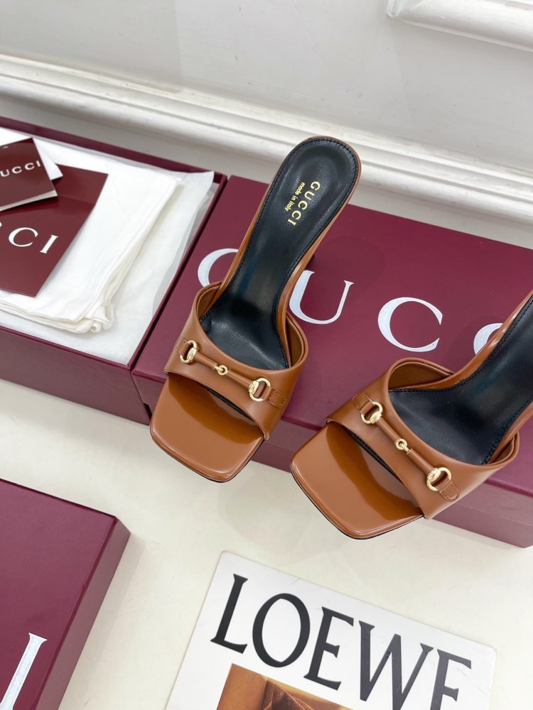 Босоножки на высоком каблуке фото 6