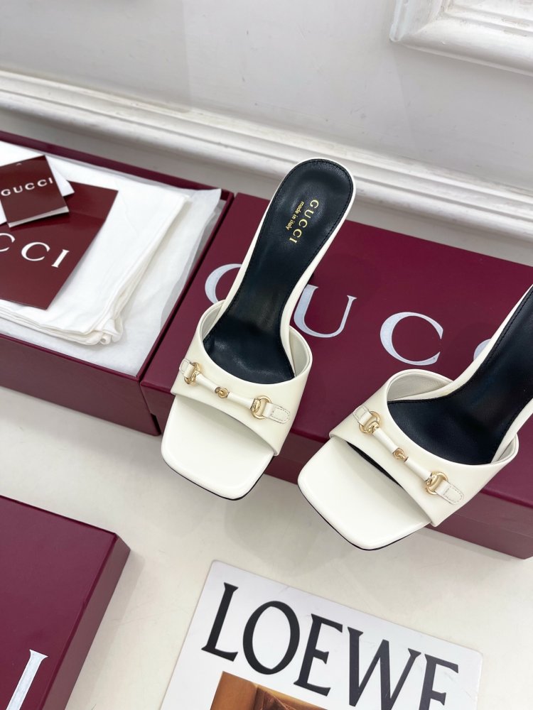 Босоножки на высоком каблуке фото 6