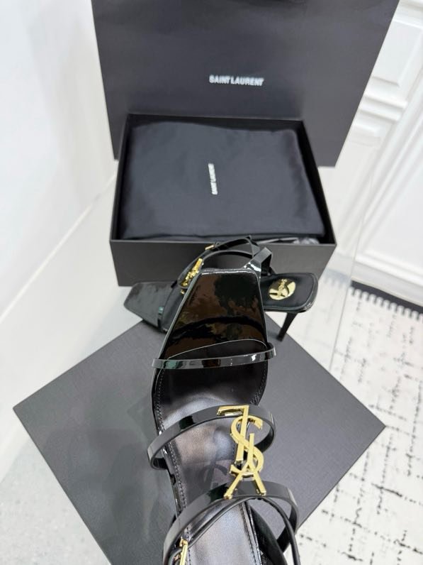 Sandals on high heel фото 6