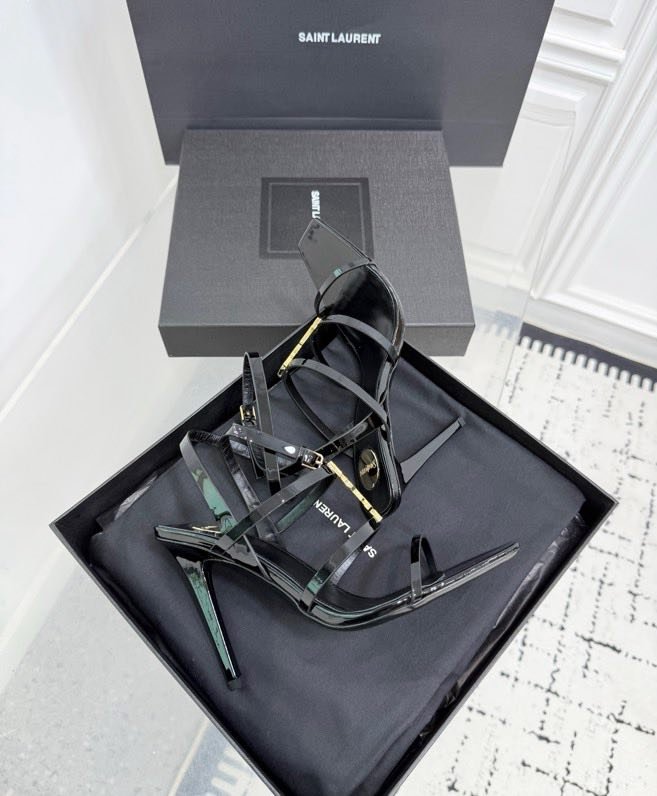 Sandals on high heel фото 7