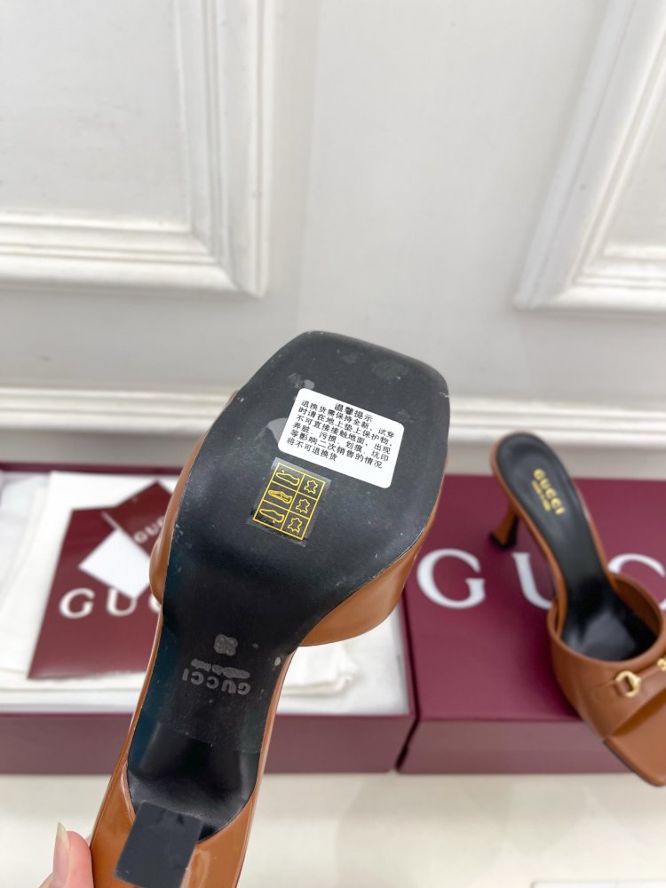 Босоножки на высоком каблуке фото 9