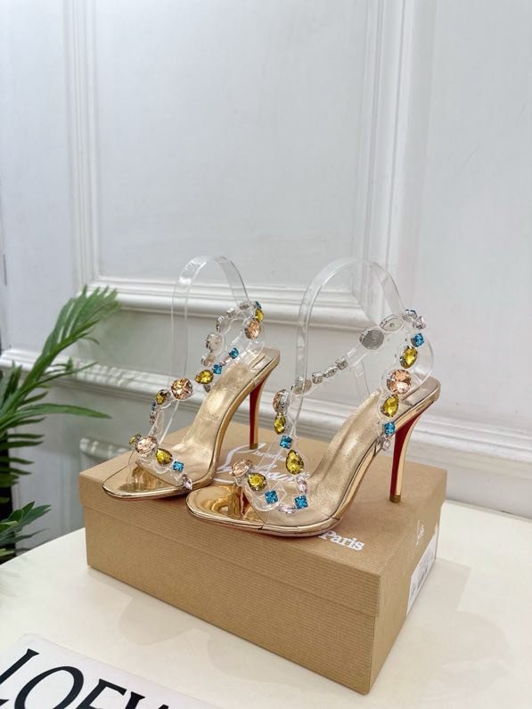 Босоножки на высоком каьлуке с красной подошвой