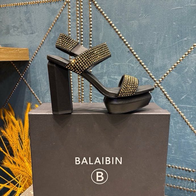 Босоножки платформе и каблуке фото 5