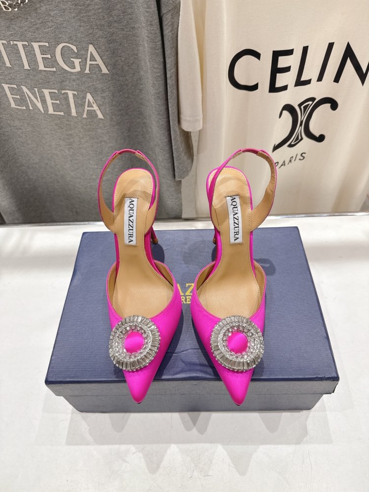 Босоніжки жіночі на шпильці з закритим носком і декором з кристалів фото 2