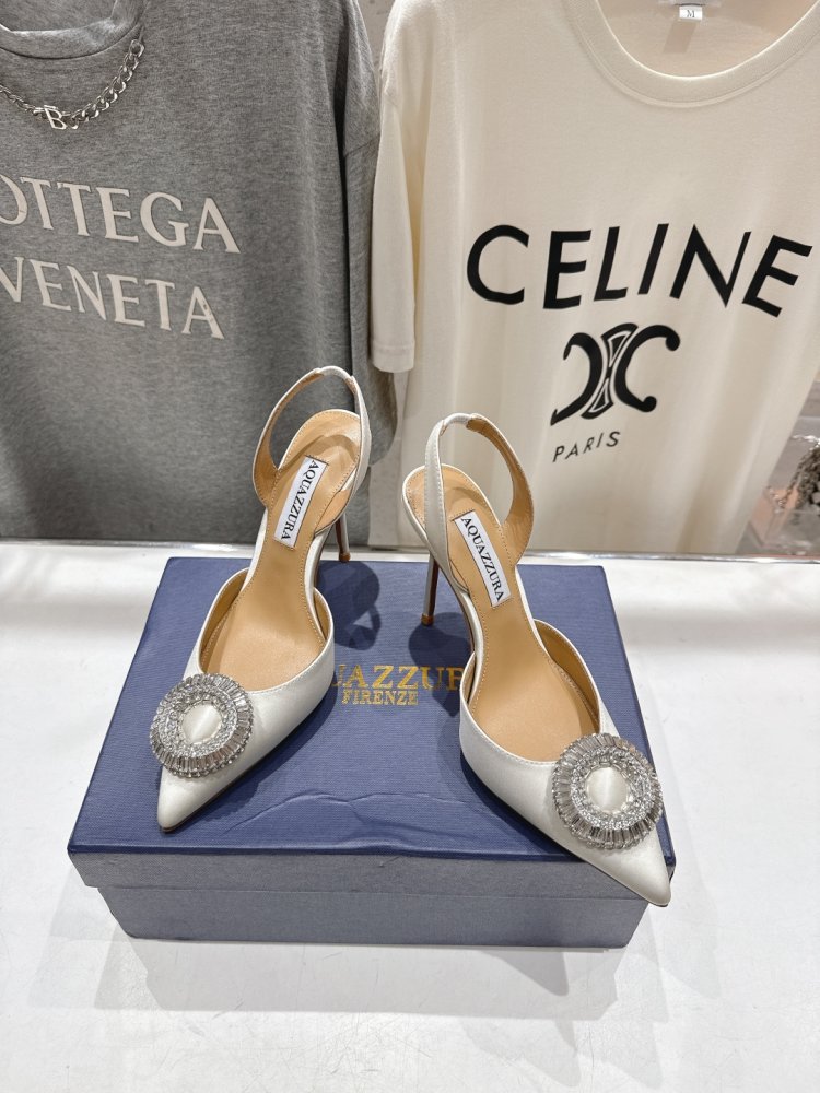 Босоніжки жіночі на шпильці з закритим носком і декором з кристалів фото 3