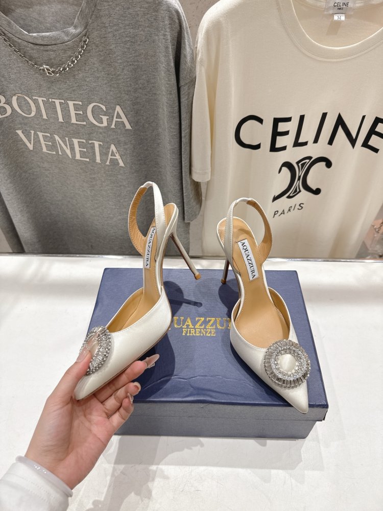 Босоніжки жіночі на шпильці з закритим носком і декором з кристалів фото 4