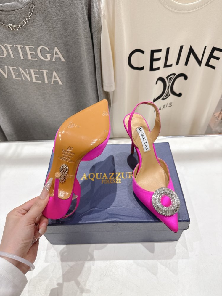 Босоніжки жіночі на шпильці з закритим носком і декором з кристалів фото 9