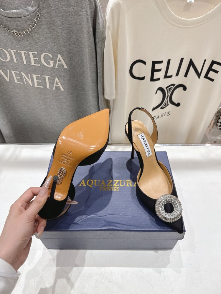 Босоніжки жіночі замшеві на шпильці з закритим носком і декором з кристалів фото 9