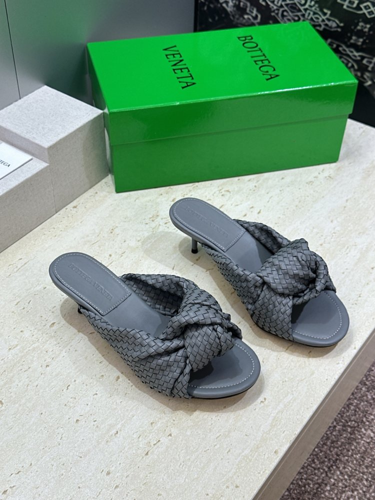 Босоножки