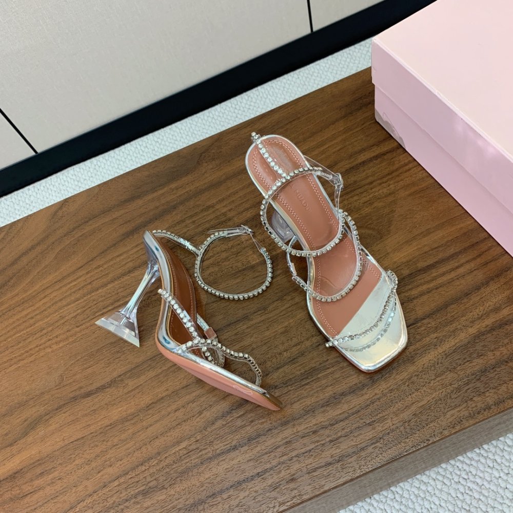 Босоножки фото 2