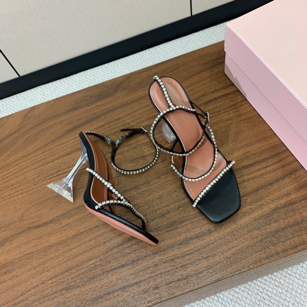 Босоножки фото 2