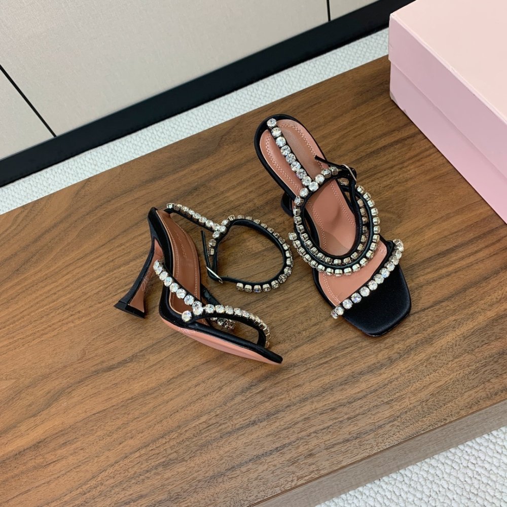 Босоножки фото 2