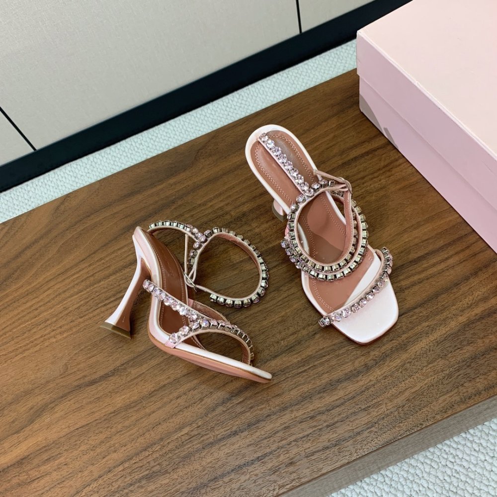 Босоножки фото 2