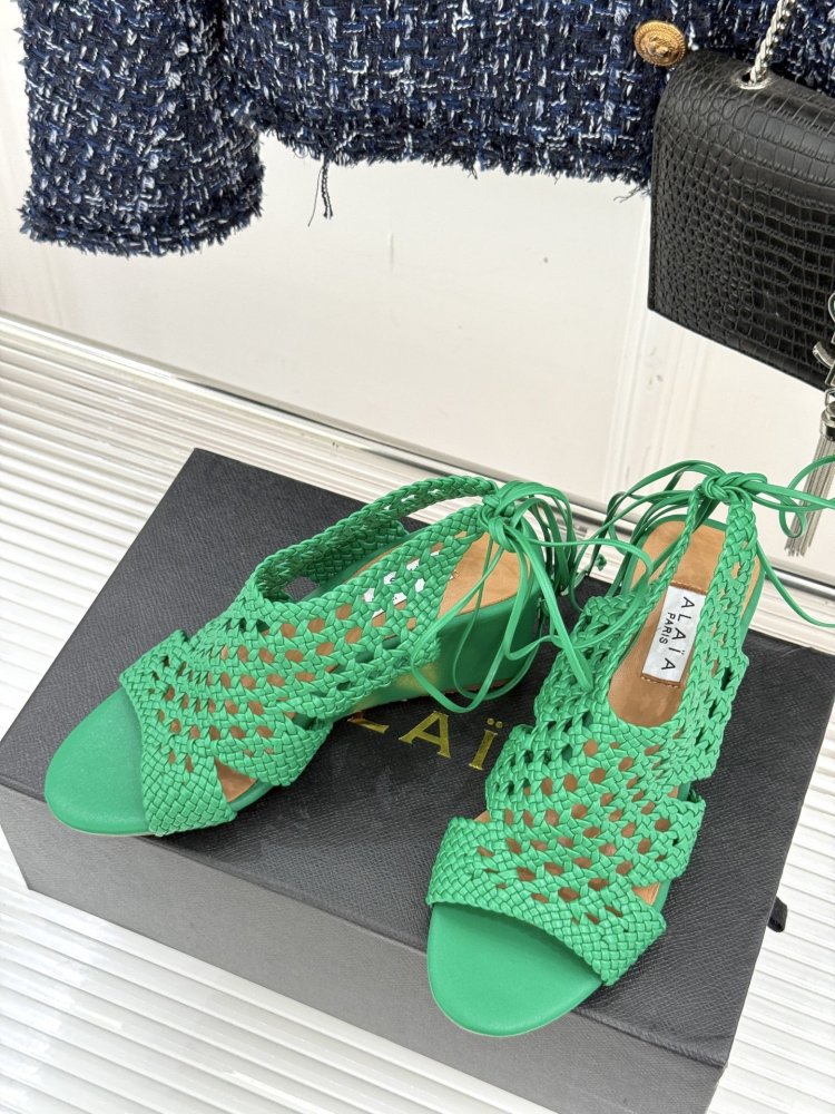 Босоніжки фото 2