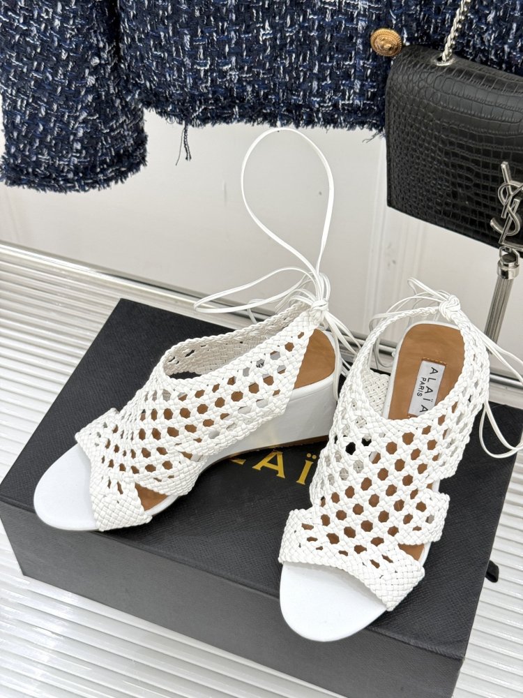 Босоніжки фото 2