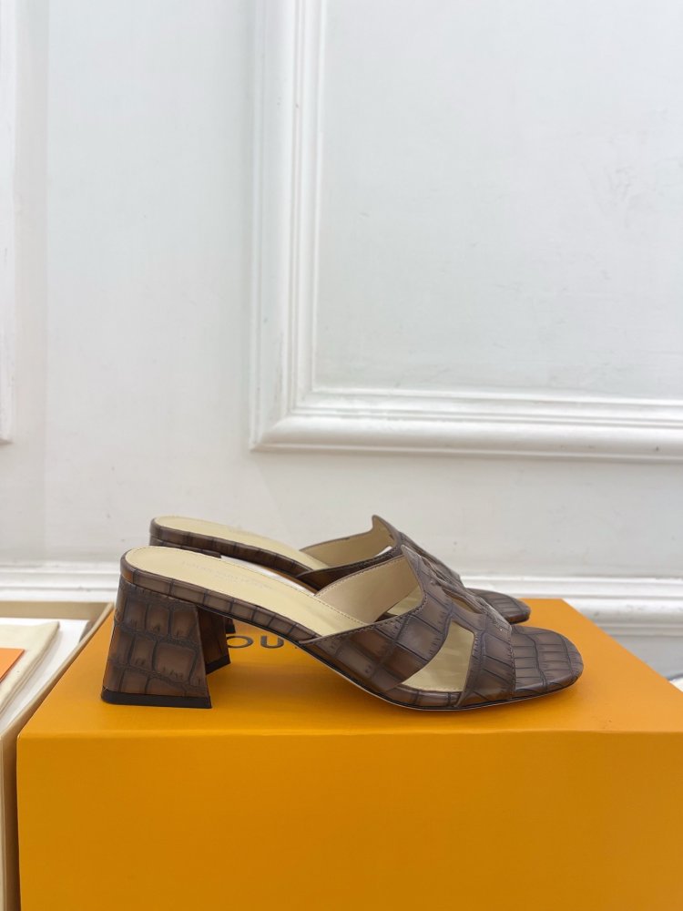 Босоножки фото 2