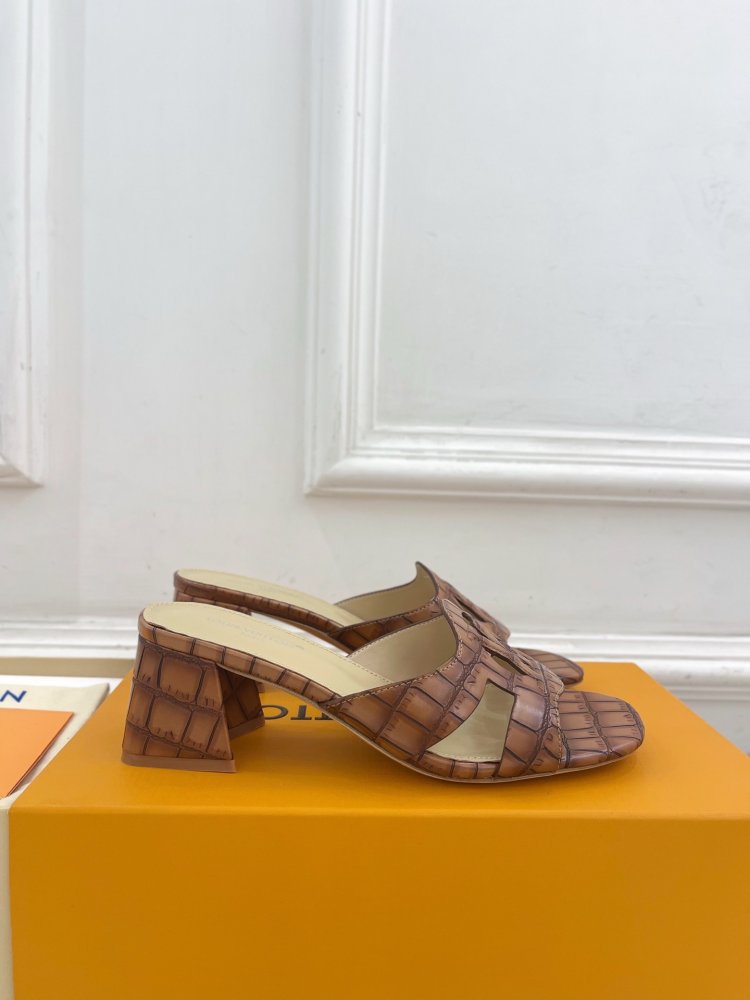 Босоножки фото 2