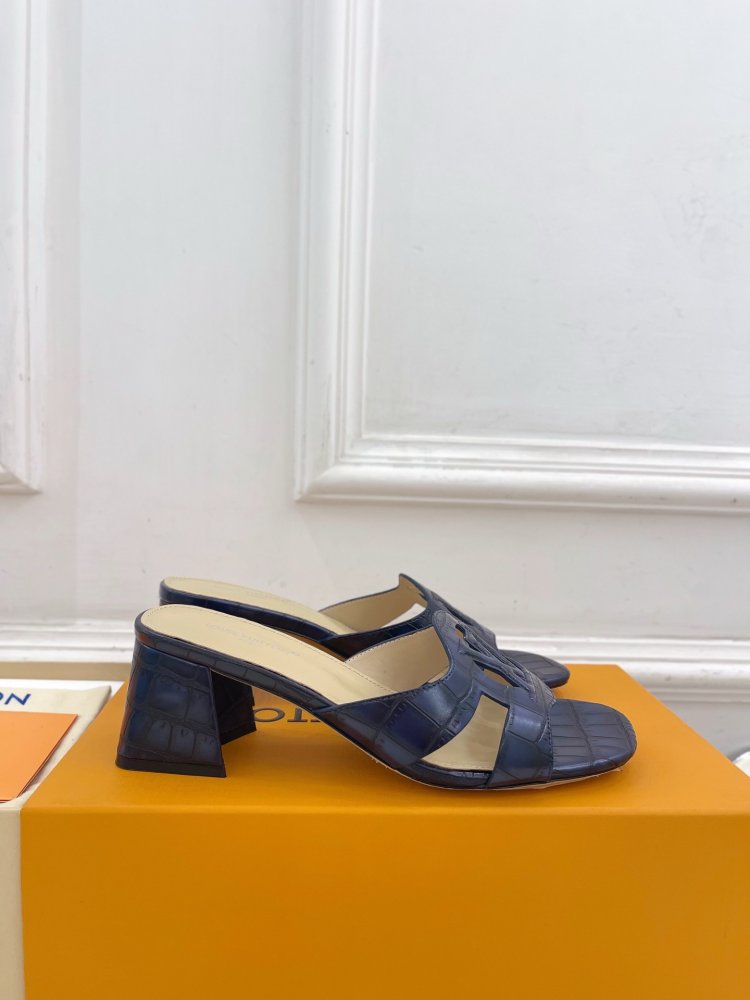 Босоножки фото 2