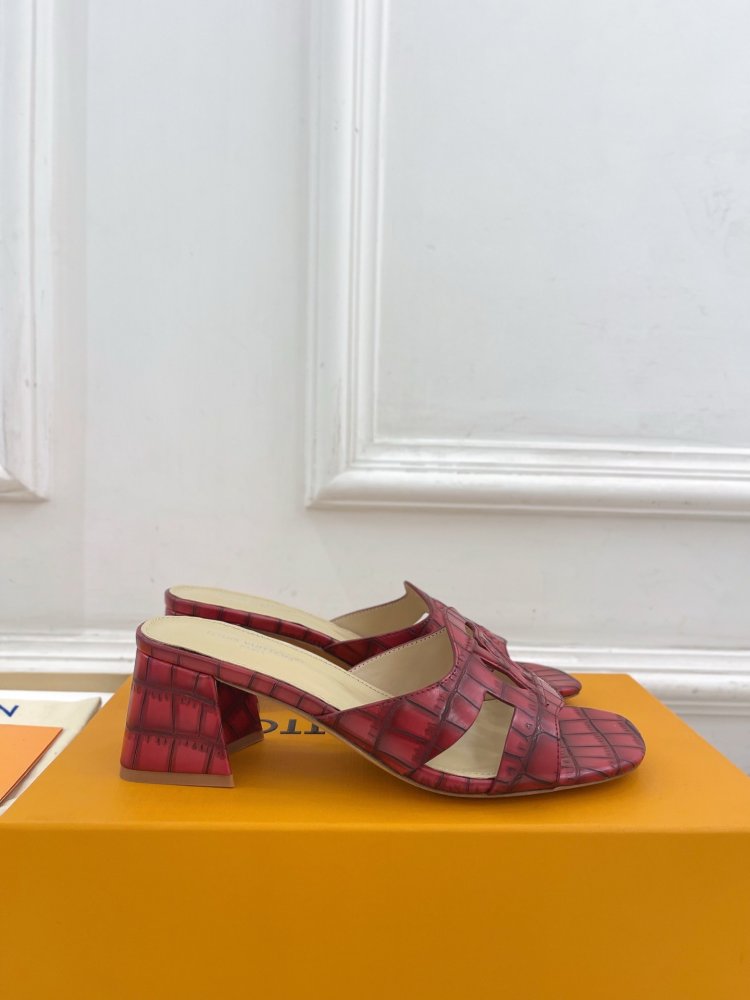 Босоножки фото 2