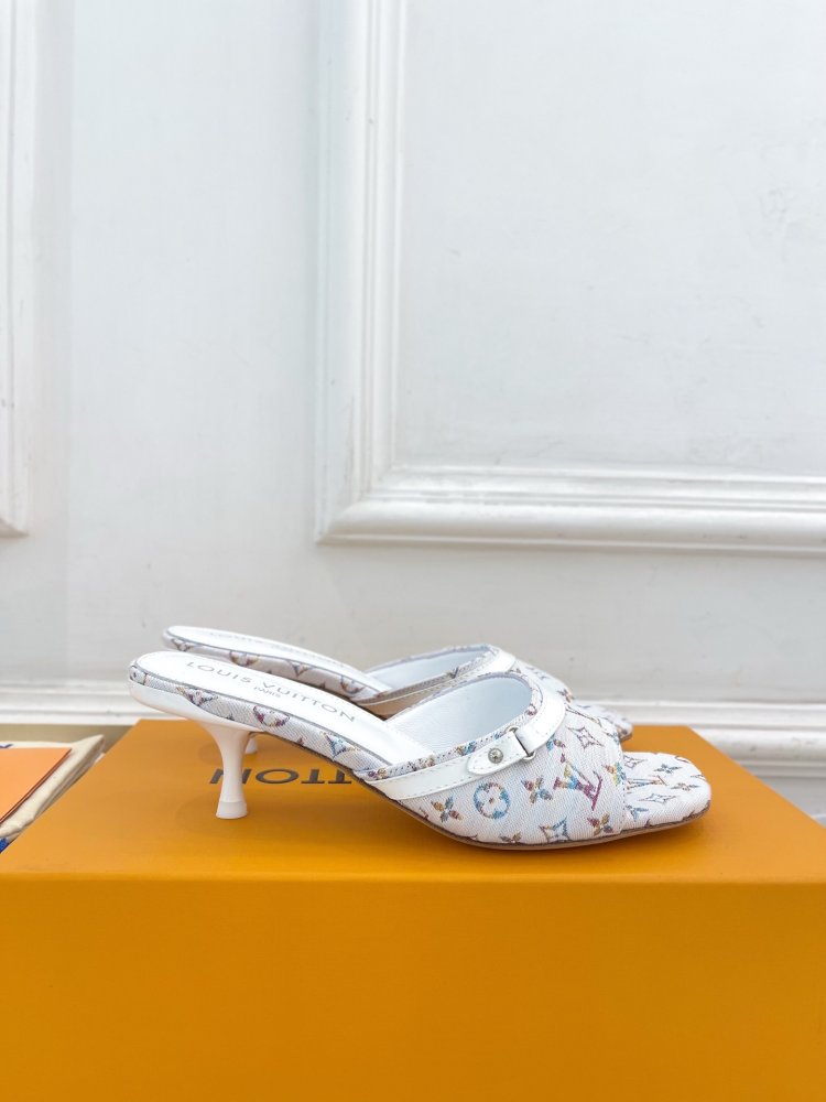 Босоножки фото 2