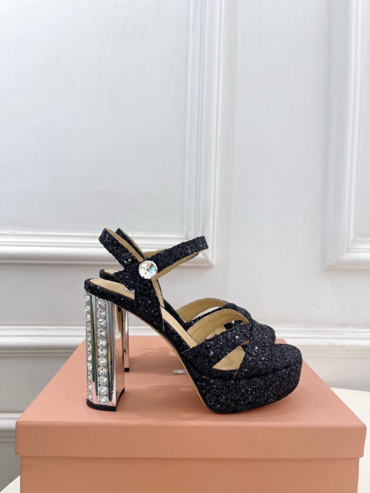 Босоножки фото 2